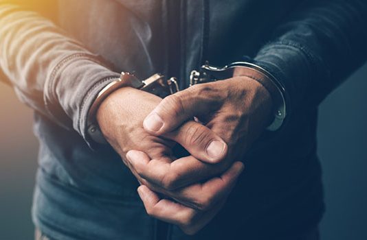 பள்ளி மாணவிக்கு பாலியல் தொல்லை- உறவினர் உள்பட 2 பேர் கைது!!