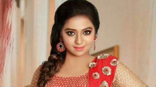குண்டாக இருந்த நடிகை லட்சுமி மேனனா இது?- ஆளே மாறியுள்ளார் பாருங்க..!
