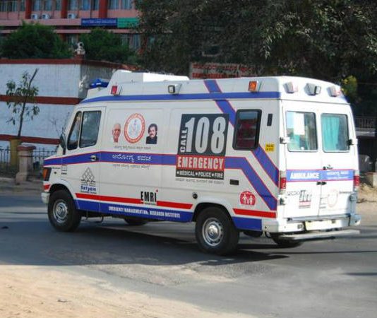 ஆம்புலன்சில் துஷ்பிரயோகம் செய்யப்பட்ட இளம்பெண் விவகாரம்; மருத்துவமனையில் தற்கொலை முயற்சி!