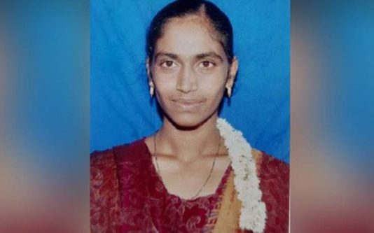 வீட்டில் இருந்து வெளியில் சென்று தோட்டத்தில் காய்கறிகள் பறித்த நிறைமாத கர்ப்பிணி! நொடிபொழுதில் நடந்த பகீர் சம்பவம்!!