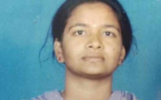 நாய்ப்பண்ணையில் கொன்று புதைக்கப்பட்ட கணவனை பிரிந்து வாழ்ந்து வந்த 35 வயது பெண்! விசாரணையில் பகீர் தகவல்..!