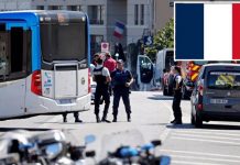 பிரான்சில் பேருந்தில் வந்த 3 பேரின் பையை சோதித்த போது பொலிசார் கண்ட காட்சி…! அதிர்ச்சி தகவல்..!!