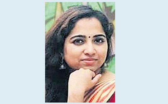 வெளிநாட்டில் விமான நிலையத்தில் சுருண்டு விழுந்து இறந்த இந்திய இளம்பெண்: கதறும் உறவினர்கள்…!