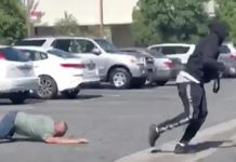 வாழ்க்கையின் மொத்த சேமிப்பையும் 30 நொடிகளில் தொலைத்த நபர்: வங்கிக்கு வெளியே கதறிய சோகம்!!