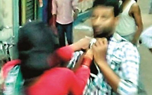 மனைவியை தவிக்கவிட்டு காதலியுடன் சென்ற கணவன் சொன்ன அ திர்ச்சிக் காரணம்!!