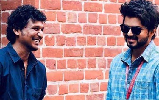 ஓ.டி.டி-யில் வெளியாகிறதா விஜய் படம்? இயக்குநர் லோகேஷ் கனகராஜின் “மாஸ்டர் அப்டேட்“!!