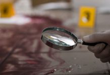 இறந்த மனைவியை குளிப்பாட்ட பெண்களை அழைத்த கணவன்… அவர்கள் கண்ட காட்சி: வெளியான பகீர் சம்பவம்!!