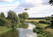 ஜேர்மன் நதி ஒன்றில் காணப்படும் மர்மப்பொருள்: குழம்பும் மீனவர்கள்!!