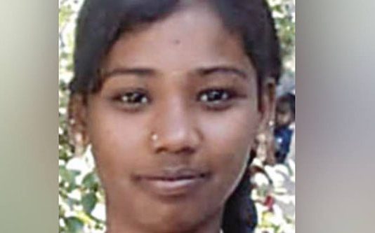 என்னை வேண்டாம் என்று சொல்லாதடா! புரிஞ்சிக்க மாட்டியா.. தற்கொலைக்கு முன்னர் 18 வயது இளம்பெண்ணின் கண்ணீர் கடிதம்!!