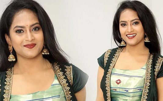 பிரபல சீரியல் நடிகை தற்கொலை: காதலர் தலைமறைவு!!