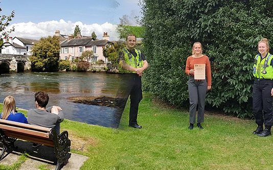 செய்தித்தாள் போடச் சென்ற இளம்பெண் கண்ட வழக்கத்துக்கு மாறான காட்சி: சமயோகித முடிவால் தப்பிய உயிர்..!