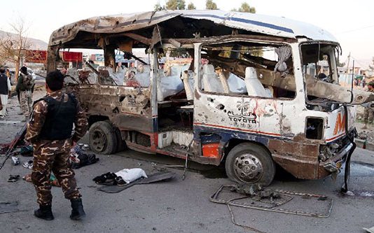 புண்ணிய ஸ்தலத்திற்கு சென்றவர்கள் பேருந்துடன் வெடித்து சிதறிய கோரம்: பெண்கள்,குழந்தைகள் என 14 பேர் படுகொலை!!