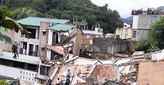 நள்ளிரவில் நடந்த ப யங்கரம் : இரவோடு இரவாக வெளியேறிய உரிமையாளர் : பரிதாபமாக உ யிரிழந்த இளம் குடும்பம்!!