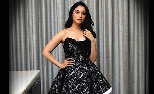 நடிகை தமன்னாவுக்கு கொரோனா : தனியார் மருத்துவமனையில் அனுமதி!!