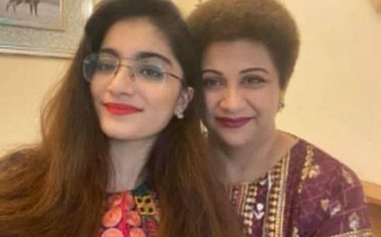 வீடு ஒன்றில் தாயும் மகளும் இ றந்து கி டந்த மர்மம்!!