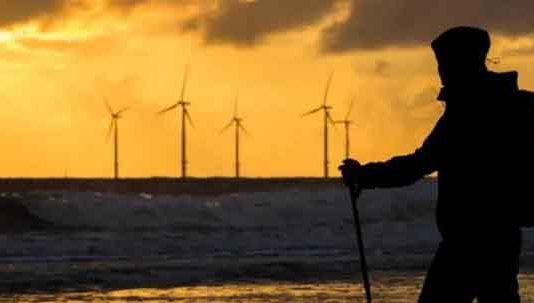 பிரத்தானியாவில் அடுத்த 10 ஆண்டிற்குள் காற்றாலை மின்சாரம்! போரிஸ் ஜோன்சன் அதிரடி!!