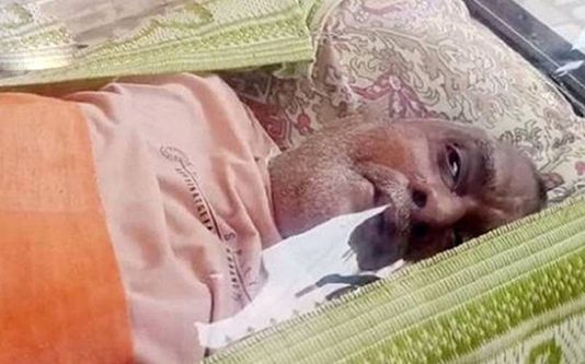 குளிர்சாதன சவப்பெட்டியில் உயிருடன் உள்ள அண்ணனை வைத்து சாகும்வரை காத்திருந்த தம்பி! சிகிச்சை பலனின்றி உயிரிழப்பு!!