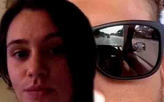 மிஸ் யூ என்று காதலன் அனுப்பிய செல்ஃபீயை பார்த்து ஆடிப்போன காதலி! மனமுடைந்து இளம் பெண் செய்த செயல்!!