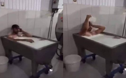 பால் தொட்டியில் ஆனந்த குளியல் போட்ட நபர்.. வைரலான வீடியோவால் ச ர்ச்சை!!