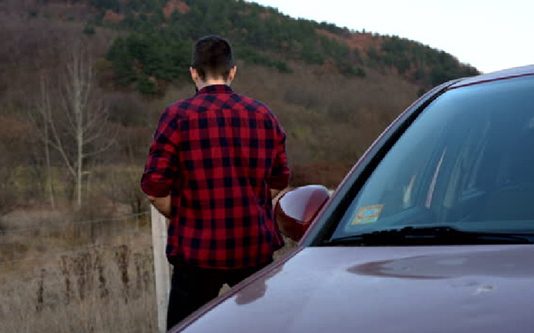 சி று நீ ர் க ழி ப் பதை த ட் டிக் கே ட் ட ந ப ர் உ யி ரு ட ன் தீ வை த் து எ ரி க் க ப் ப ட்ட கொ டூ ர ம் !!