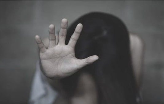 ஒரு வருடமாக சி.று.மியை சீ.ர.ழி.த்து ச மூக வலைத்தளங்களில் வீடியோ வெளியிட்ட ந பர் கை.து!