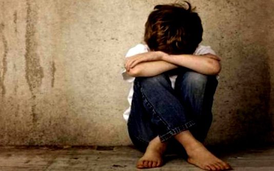 8 வ.யது சி.றுவனை பா.லி.ய.ல் வ.ன்.கொ.டு.மை செ.ய்த ம.ற்றொரு சி.றுவன் : கிராம பஞ்சாயத்து வழங்கிய விசித்திர தீர்ப்பு!!