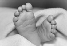 தந்தை கண் முன்னே கருங்கல்லில் சி க் கி ப லி யான நான்கு வயது கு ழ ந்தை!!