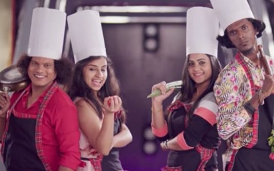 பிக்பாஸ் லாஸ்லியாவுடன் இணைந்த குக்கு வித் கோமாளி பிரபலம்!