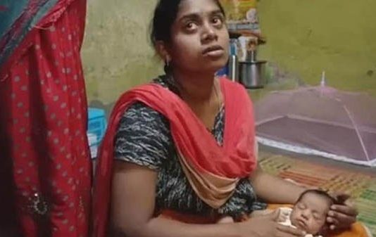 பிறந்து எட்டு நாட்களேயான இரட்டைக் கு ழந்தைகள் : நடந்த வி ப ரீதம்!!