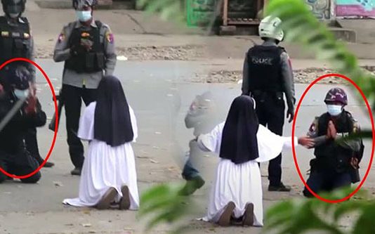 அந்த குழந்தைகளை விட்டுவிடுங்கள் ! என் உ யிரை எடுத்துக் கொ.ள்ளுங்கள்: பொலிசார் முன் மண்டியிட்டு கெ ஞ்சிய கன்னியாஸ்திரி வீடியோ..!