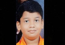 பேஸ்புக் வீடியோவை பார்த்து.. சி றுவன் தனக்குதானே செ ய் த கொ.டூ.ர.ம்.. க த றிய குடும்பம்!