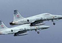 நடுவானில் ஒன்றுடன் ஒன்று மோ.தி.க்கொண்ட போ.ர் வி.மானங்கள்… கடலில் விழுந்து ப.யங்கர விபத்து!! அ.திர்ச்சித் தகவல்!!