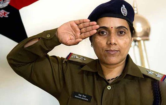 950 கு ழ ந்தைகளை மீ ட் ட பெ ண் கா வலர்! முழு விபரம் உள்ளே !!