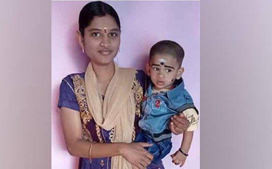 வெளிநாட்டில் கணவன்.. மருமகளை வீட்டில் விட்டு கடைக்கு சென்று திரும்பிய மாமியாருக்கு ஏற்பட்ட பேரதிர்ச்சி!!