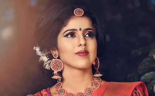 இ ளம்பெண் எடுத்த வி பரீத முடிவு!! நடந்த ப கீர் பின்னணி !!