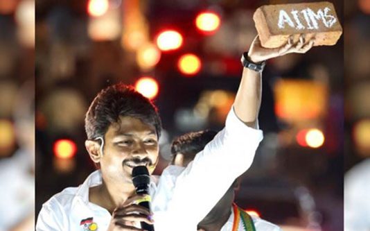 ”செங்கலை திருடிவிட்டார்” உதயநிதி ஸ்டாலின் மீது பாஜக நிர்வாகி பரபரப்பு புகார்!!