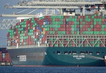 நகர விடமாட்டோம் பெருந்தொகை இழப்பீடு கோரும் சூயஸ் நிர்வாகம்!! அ திர்ச்சியில் எவர் கிவன் கப்பல்!!