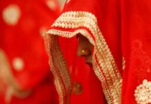 ‘சார் காஸ்ட்லி மேக்கப் கலைந்துவிடும்’ முகக்கவசம் அணிய மறுத்த மணப்பெண்ணுக்கு ஏற்பட்ட அ வலம் !!