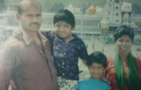 உ டல்நலம் கு ன்றி உ யிரிழந்த கணவர்.. ஆதரவை இ ழ ந்ததால் மகன், மகள், மனைவி எடுத்த வி பரீத முடிவு!!