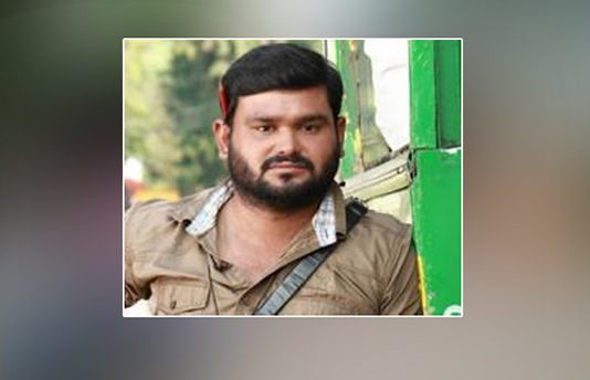 தயாரிப்பாளரும், நடிகருமான குமாரராஜன் நாமக்கல்லில் உள்ள தனது வீட்டில் எடுத்த வி பரீத முடிவு!!