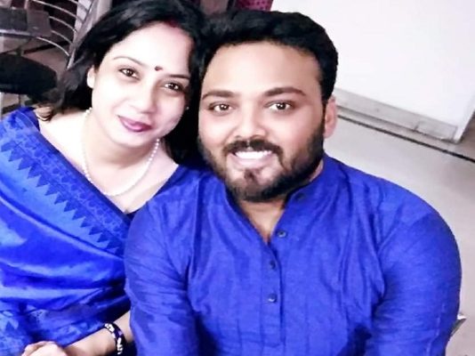 ஐசியூ-வில் உ.யி ருக்கு போ.ராடிய கணவன்! மனைவி மீது கை வைத்து த வறாக நடந்து கொ.ண்ட ம ருத்துவர்? நாட்டை உ.லு.க்கிய சம்பவத்தில் வெளிவரும் தி.டுக்கி.டும் தகவல்!