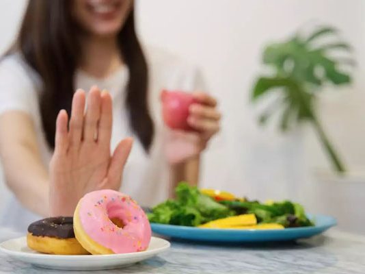 தப்பி தவறி கூட வெயில் காலத்தில் இதெல்லாம் சாப்பிடாதீங்க!