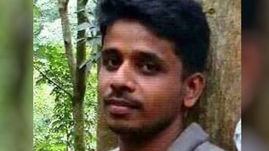 சுவர் இடிந்து விழுந்தது மாணவனுக்கு நேர்ந்த விபரீதம்!!