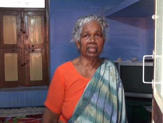 முககவசம் அணிந்து சொந்த பாட்டியிடம் பேத்தி செய்த கொ.டு.மை.. அதிர்ந்து போன பொலிசார்!!