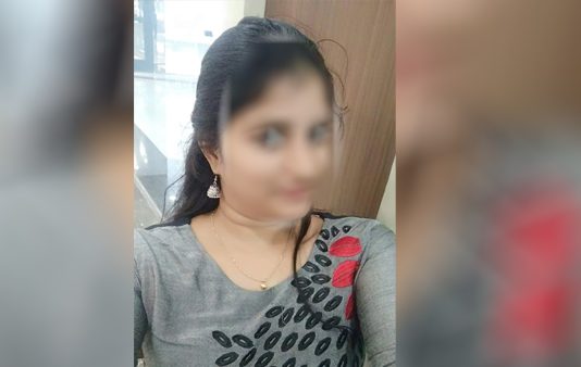 காதலனுக்கு வேறொரு பெண்ணுடன் திருமணம்: நிறுத்த வந்த காதலியின் ஆடையை கிழித்து அரங்கேறிய கொடூரம்!!