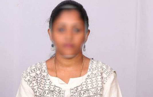 கணவருக்கு தெரியாமல் காதலனுடன் எஸ்கேப் ஆக நினைத்த இளம்பெண் : அடுத்தடுத்து நடந்த அதிர்ச்சி சம்பவம்!!