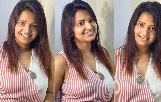 கட்டழகி ஆனந்தியின் பலரும் பார்த்திடாத கவர்ச்சிப் புகைப்படங்கள்!!