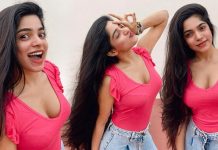 முன்னழகை மொத்தமாக காட்டி கிளாமர் போஸ் கொடுத்த திவ்யபாரதி : திணறும் ரசிகர்கள்!!