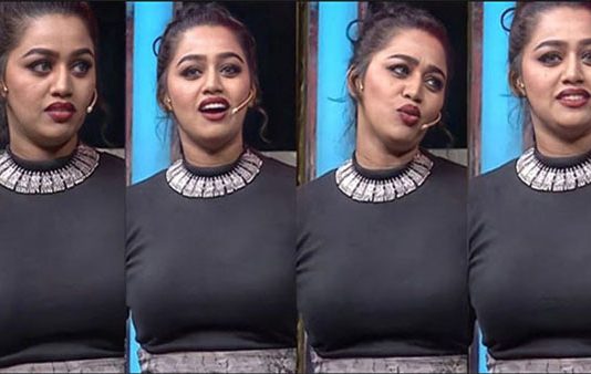 செதுக்கி வச்ச வெண்ணெய் சிலை… தொடையை காட்டி காயத்ரி யுவராஜ் வெளியிட்ட ஹாட் புகைபடங்கள்!!