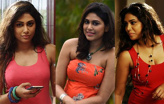 சோஃபாவில் படுத்தபடி தொடையழகை காட்டி திணற வைத்த மனிஷா யாதவ்!!